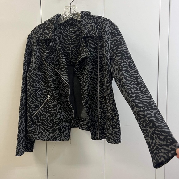 Like New Notations Zebra Print Long Sleeve Petite Blazer - Picture 1 of 5